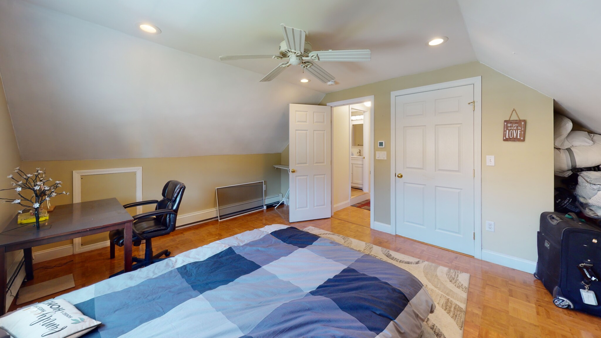 121 Bedford St, Waltham