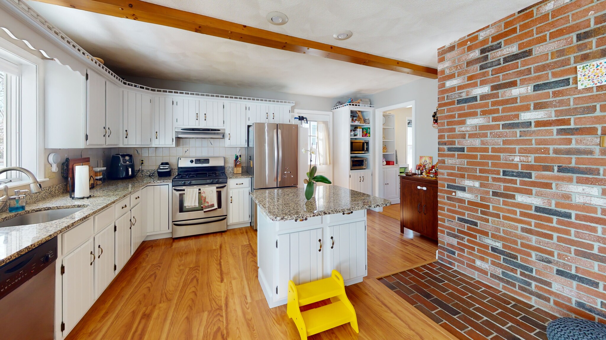 11A Pearl St.