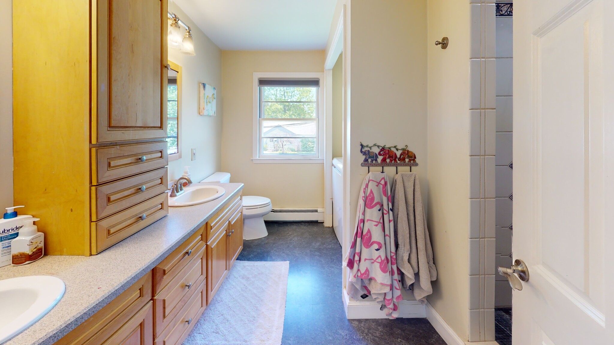 14 Wedgewood Rd, Framingham