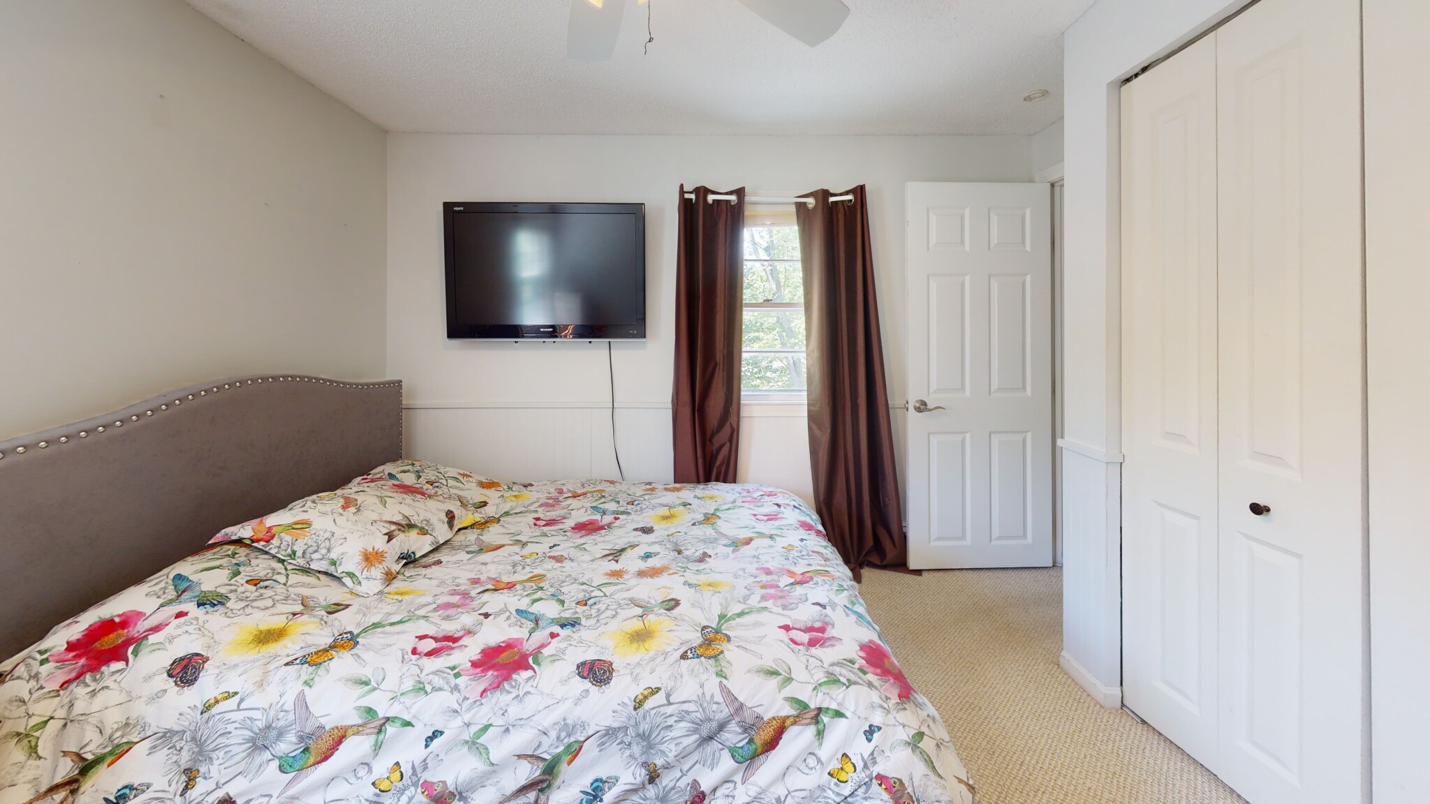 14 Wedgewood Rd, Framingham