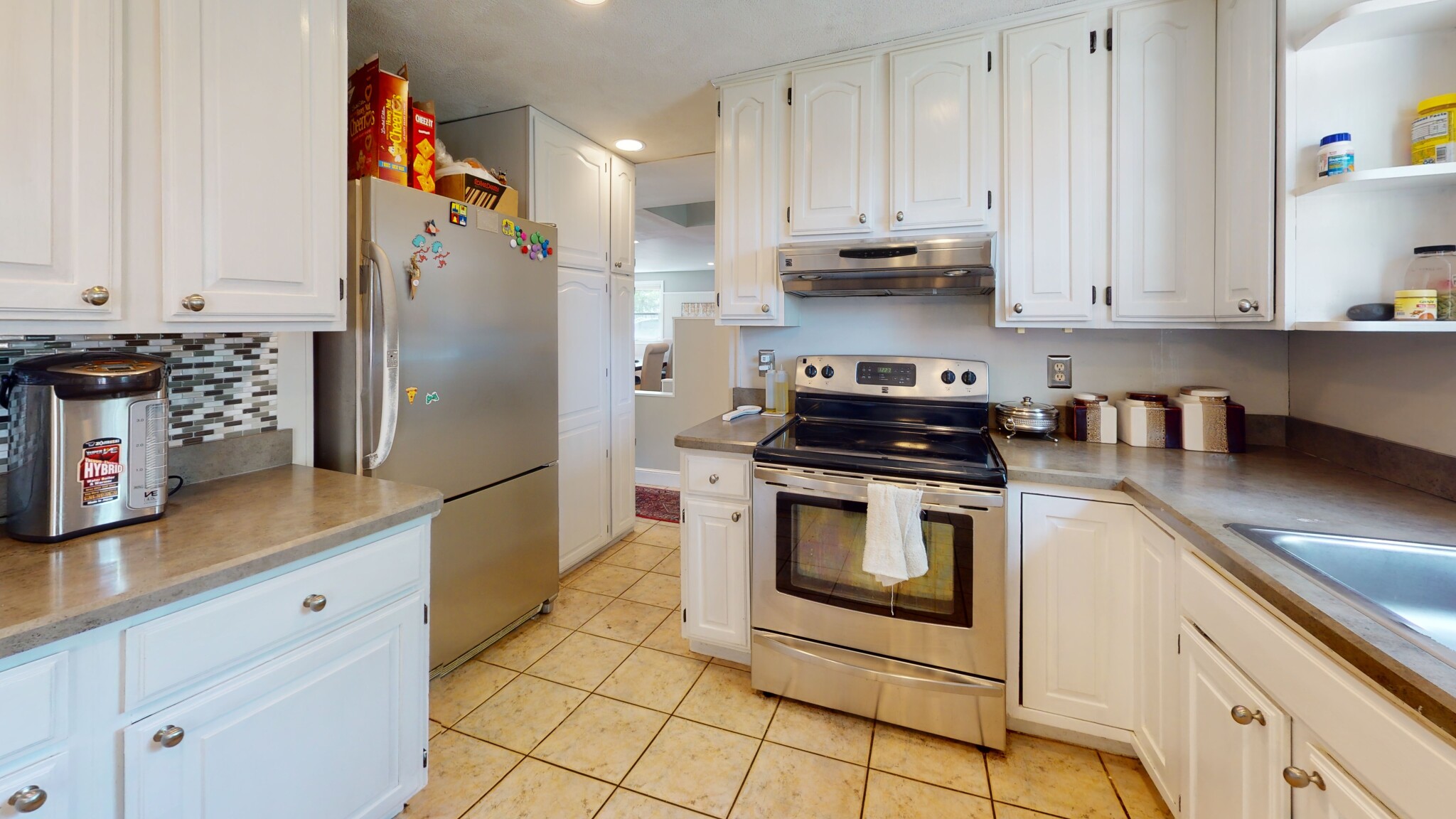 14 Wedgewood Rd, Framingham