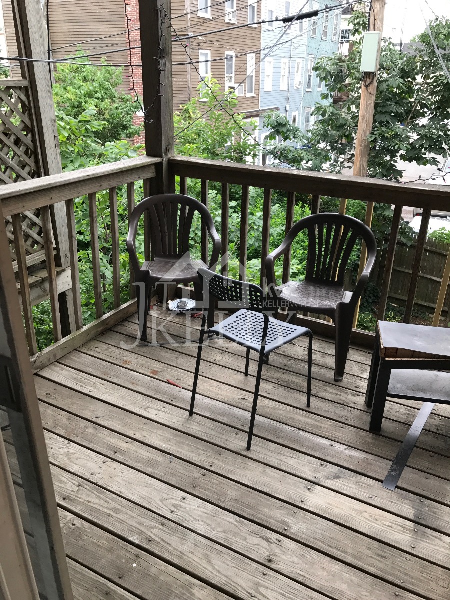 2 bed, 1 bath apartment for rent at 8 Vinton St Unit 2, South Boston — photo 1 of 11