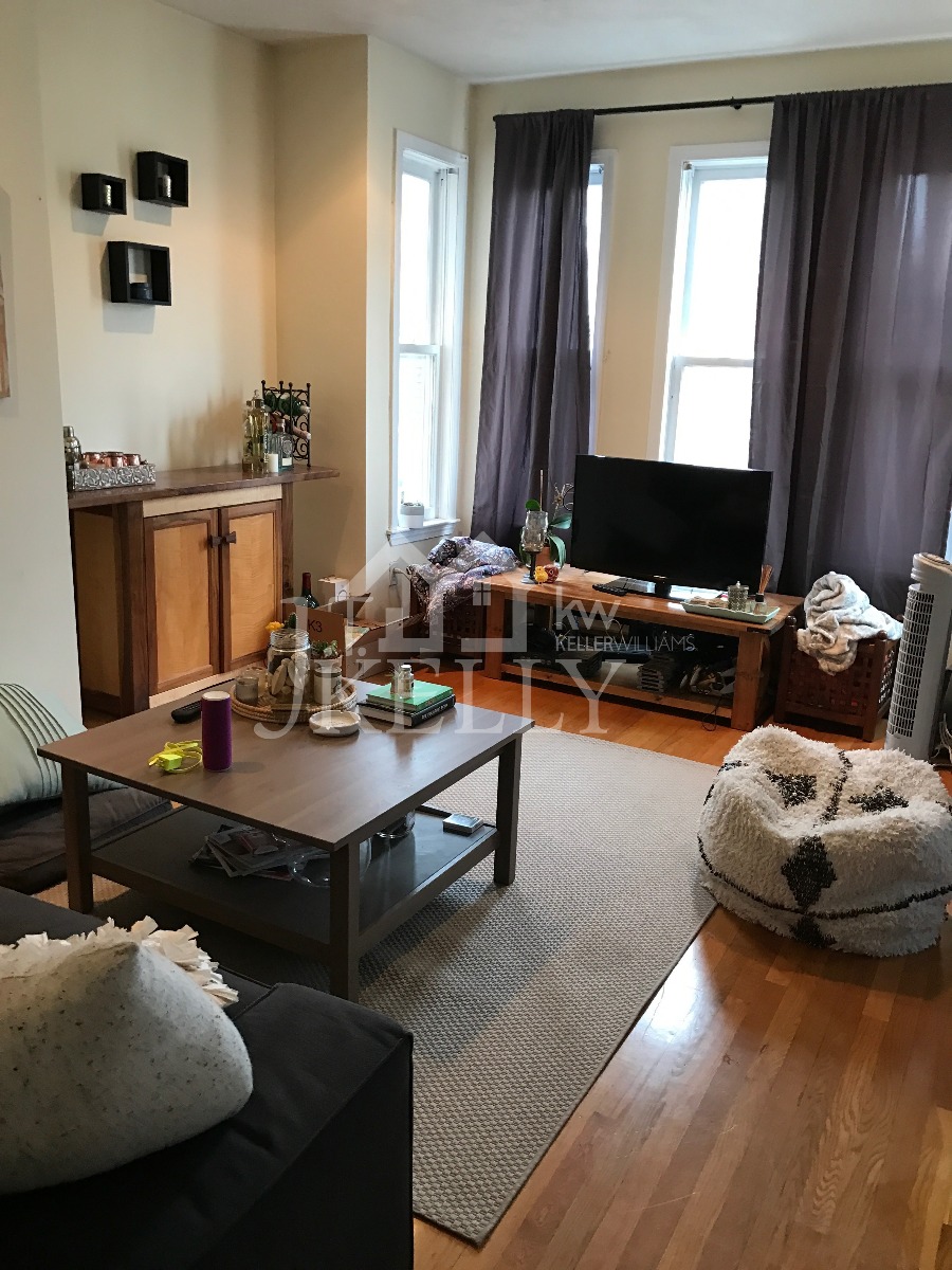 2 bed, 1 bath apartment for rent at 8 Vinton St Unit 2, South Boston — photo 3 of 11