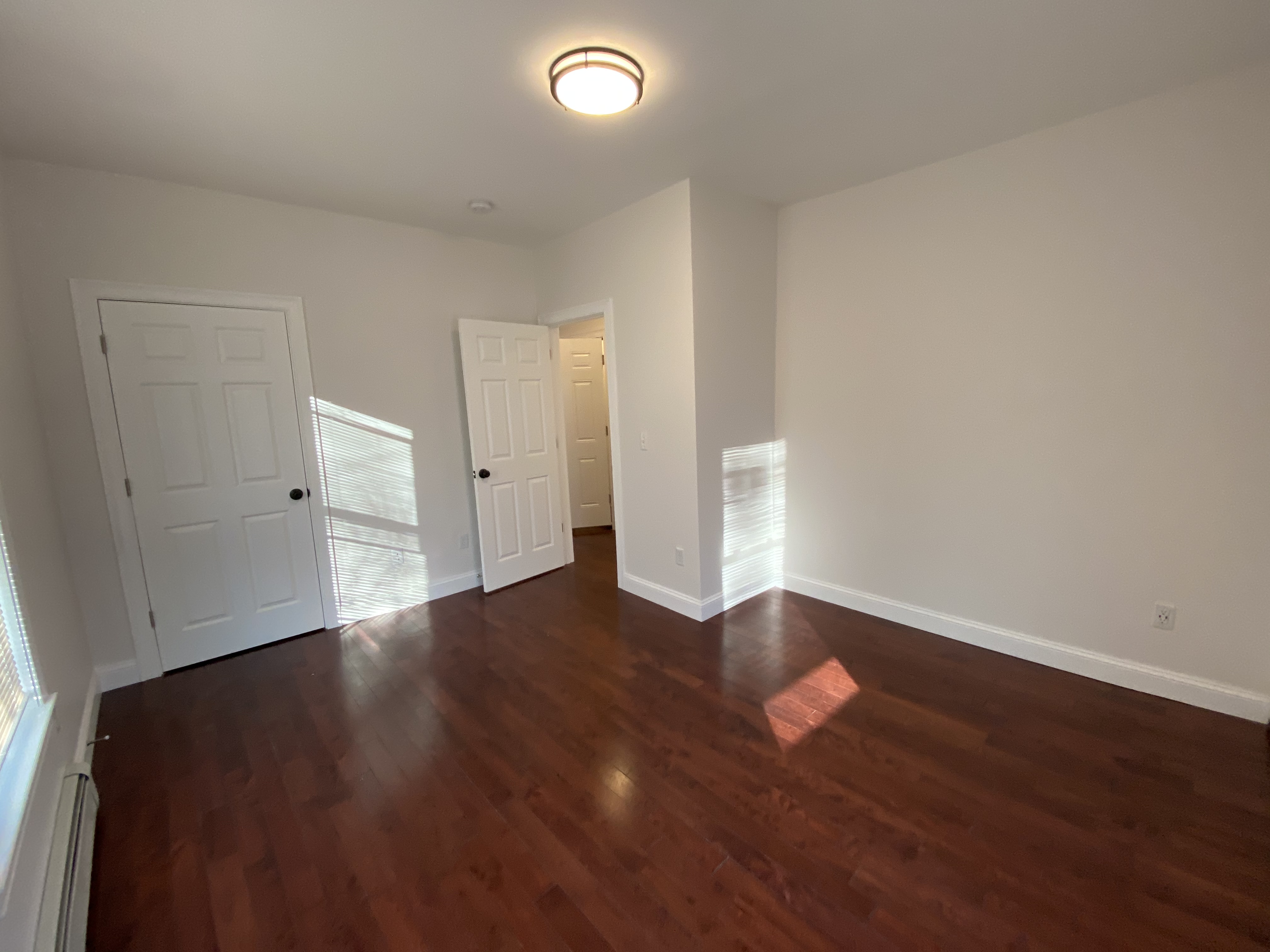 4 bed, 1 bath apartment for rent at 3 Cedar St Unit 2, Roxbury — photo 3 of 11