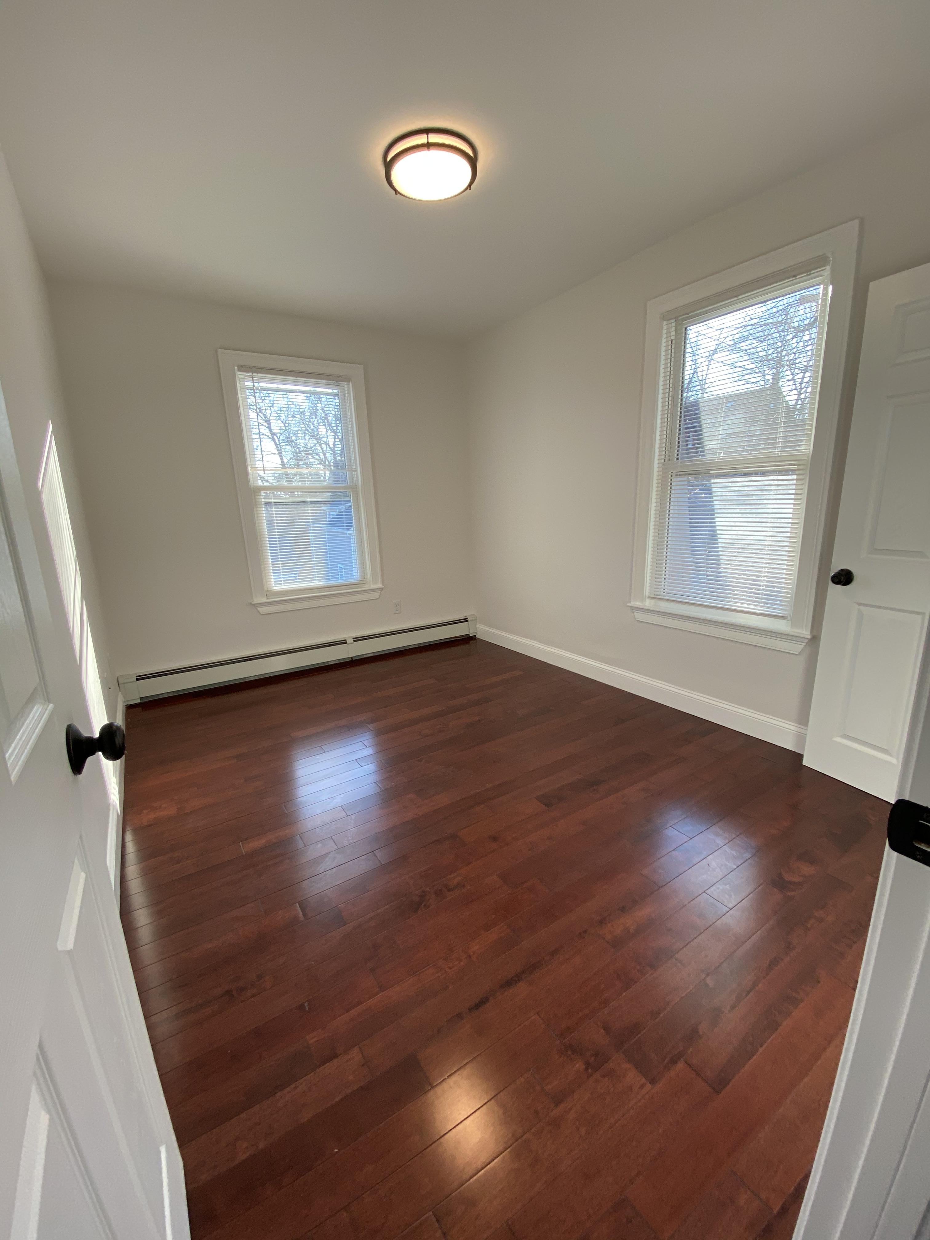 4 bed, 1 bath apartment for rent at 3 Cedar St Unit 2, Roxbury — photo 5 of 11