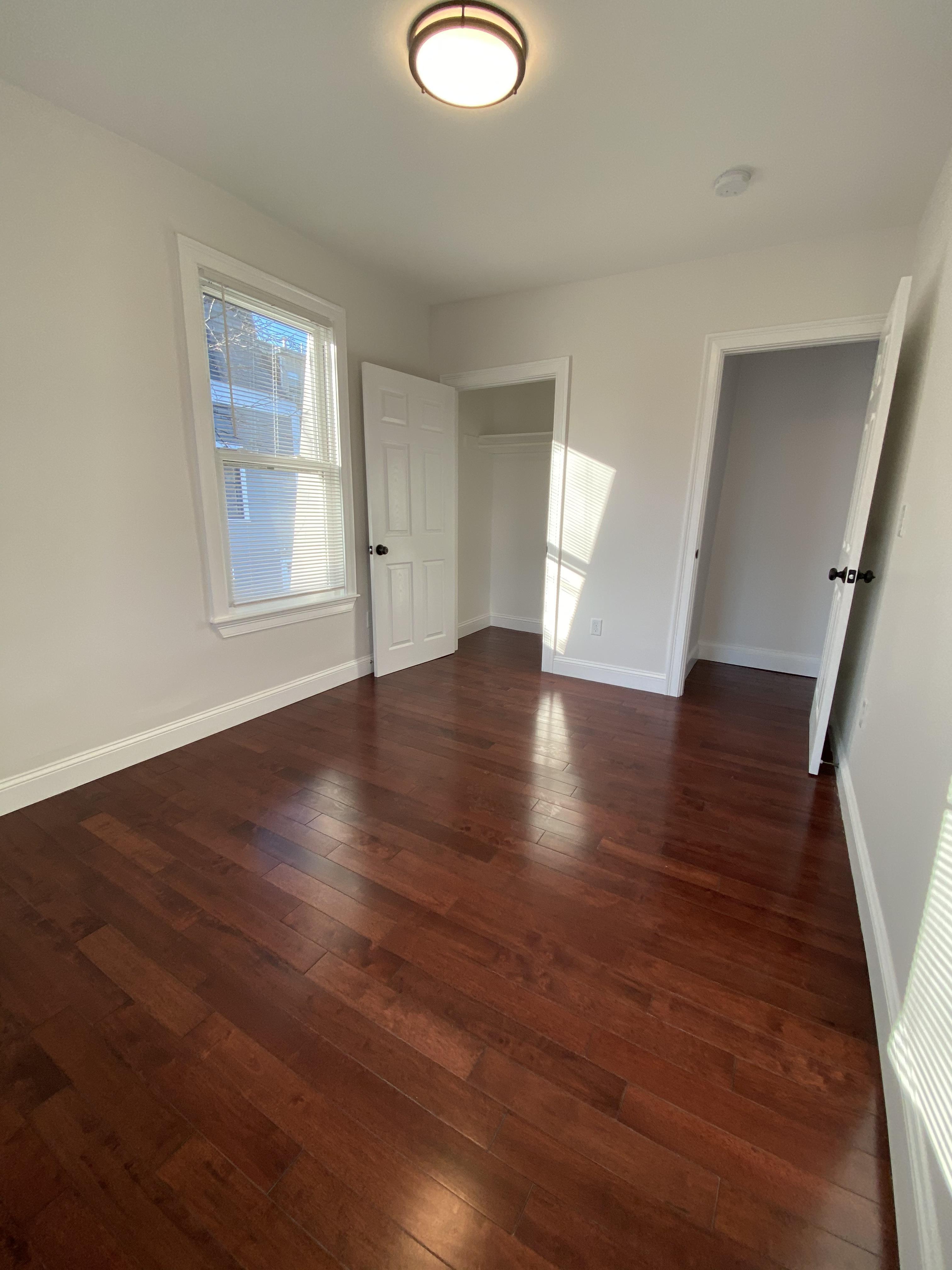 4 bed, 1 bath apartment for rent at 3 Cedar St Unit 2, Roxbury — photo 6 of 11