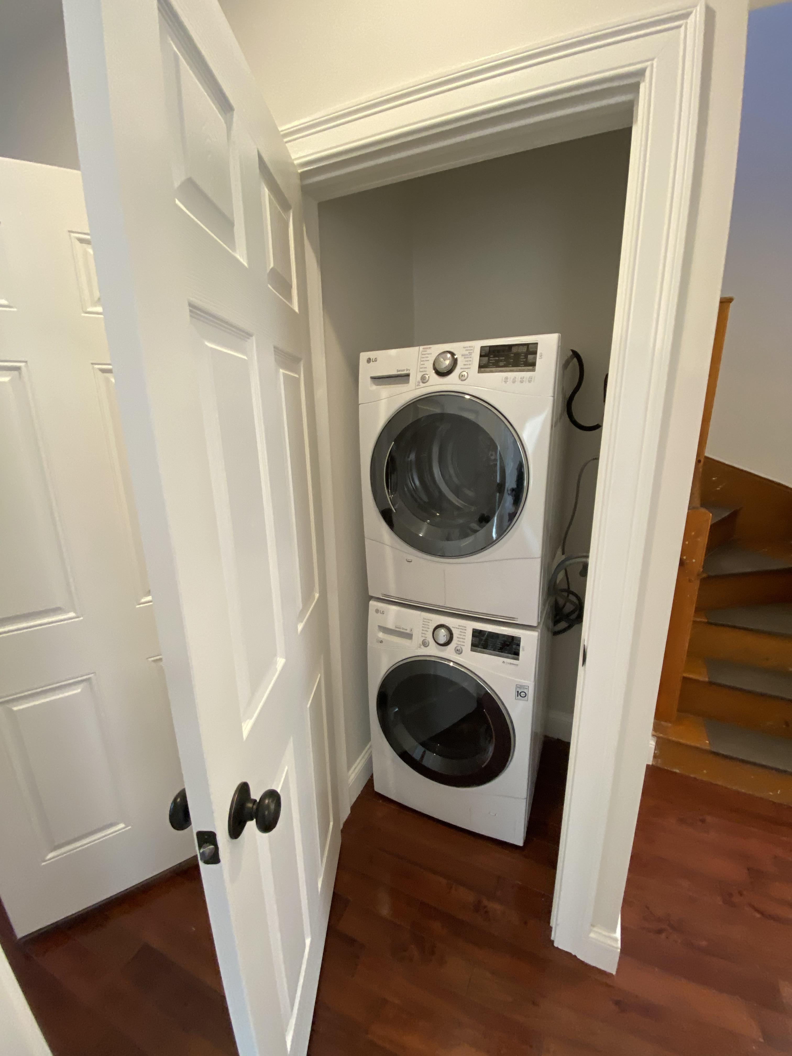 4 bed, 1 bath apartment for rent at 3 Cedar St Unit 2, Roxbury — photo 10 of 11