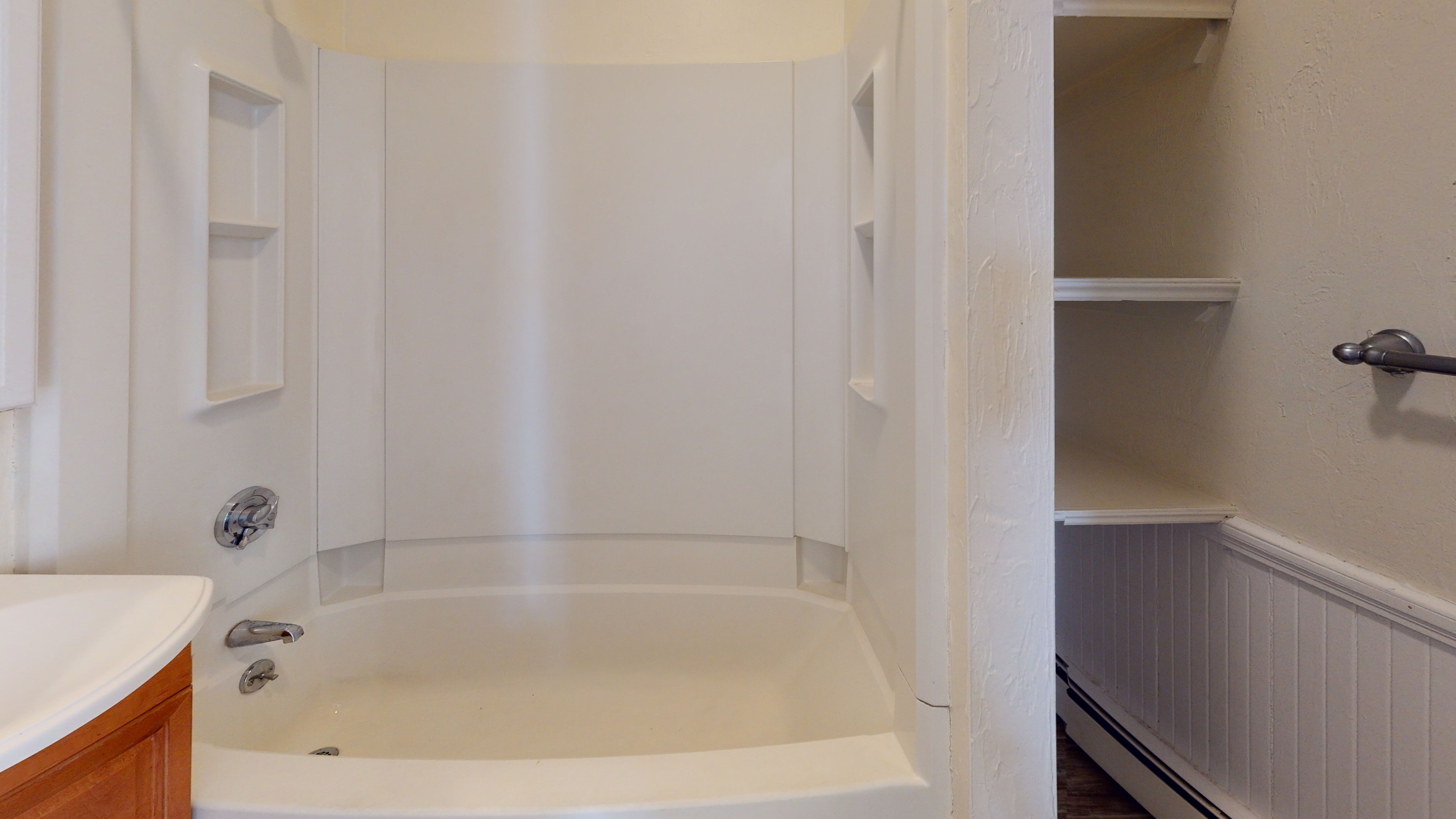 3 bed, 1 bath apartment for rent at 7 Sunset St Unit 3, Mission Hill — photo 3 of 7