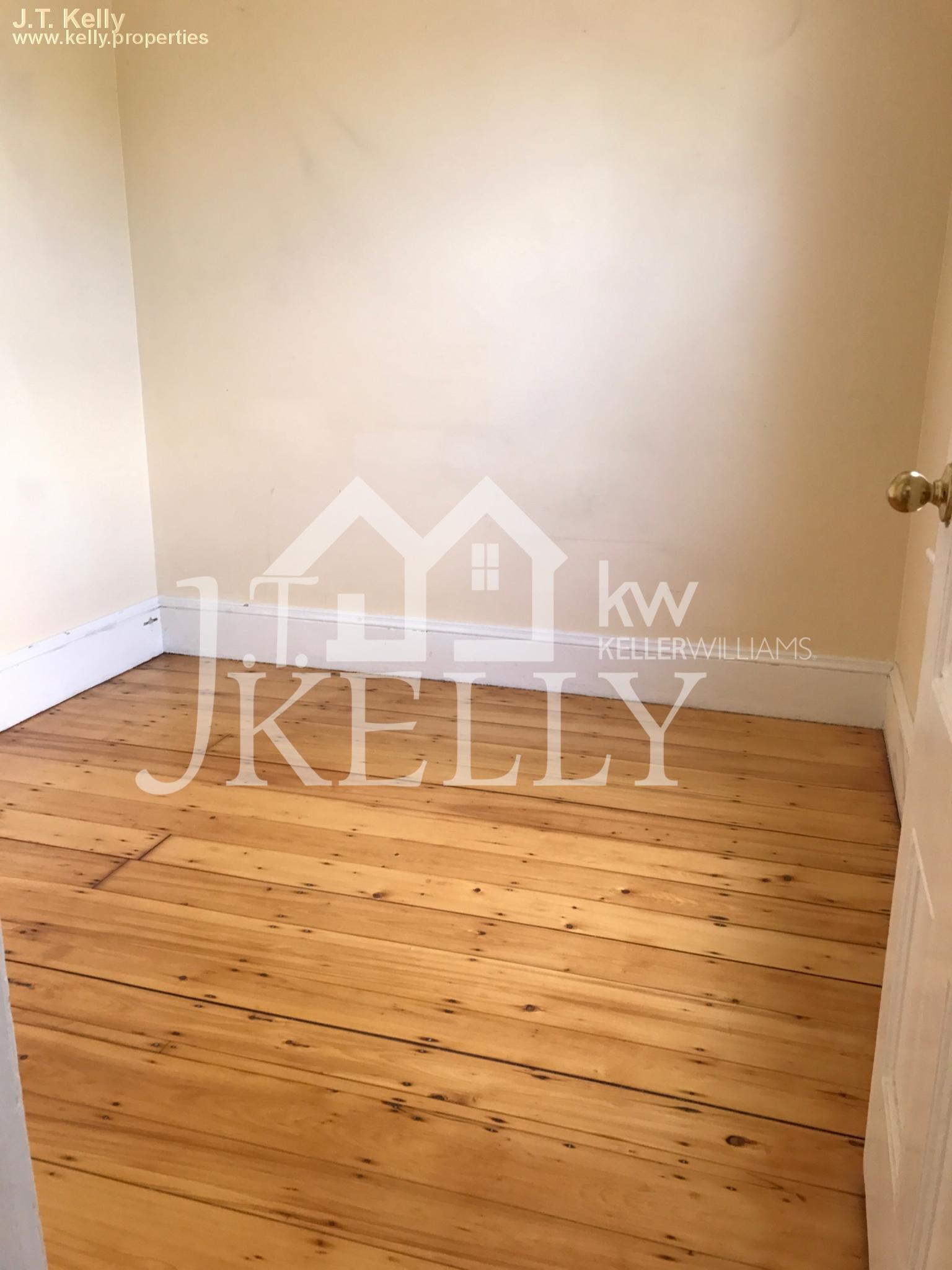 192 Hillside St, Mission Hill