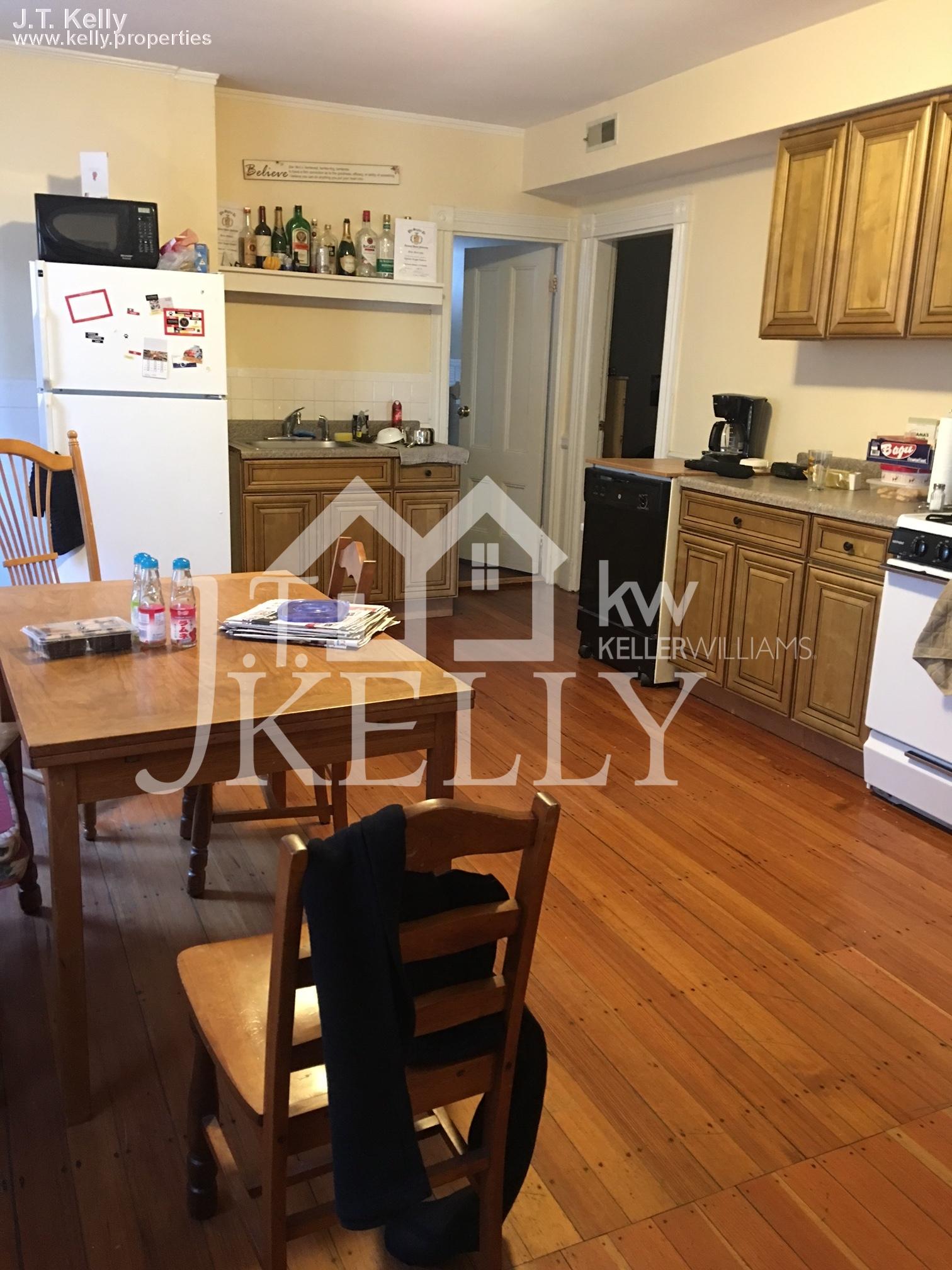 192 Hillside St, Mission Hill