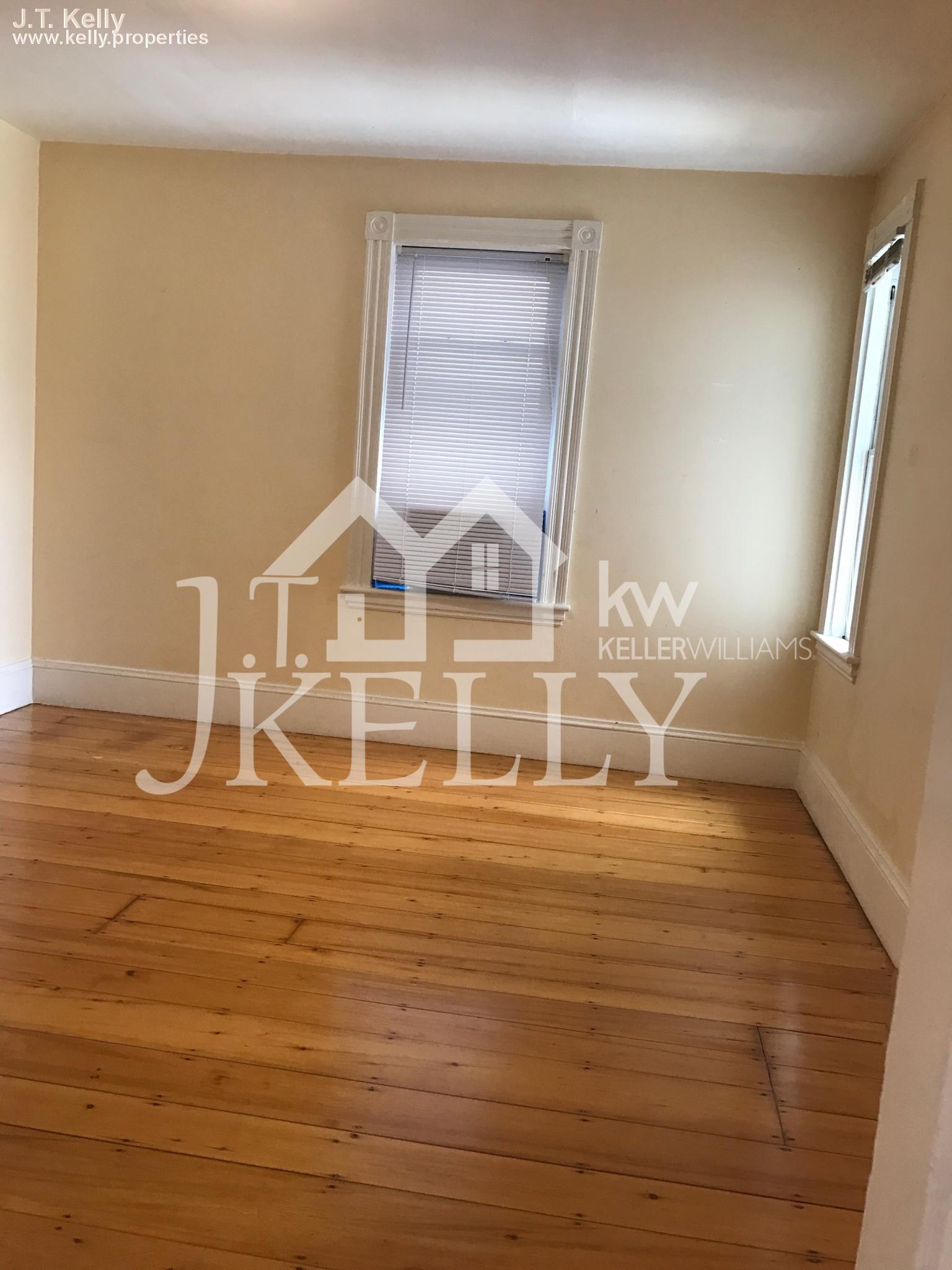 192 Hillside St, Mission Hill