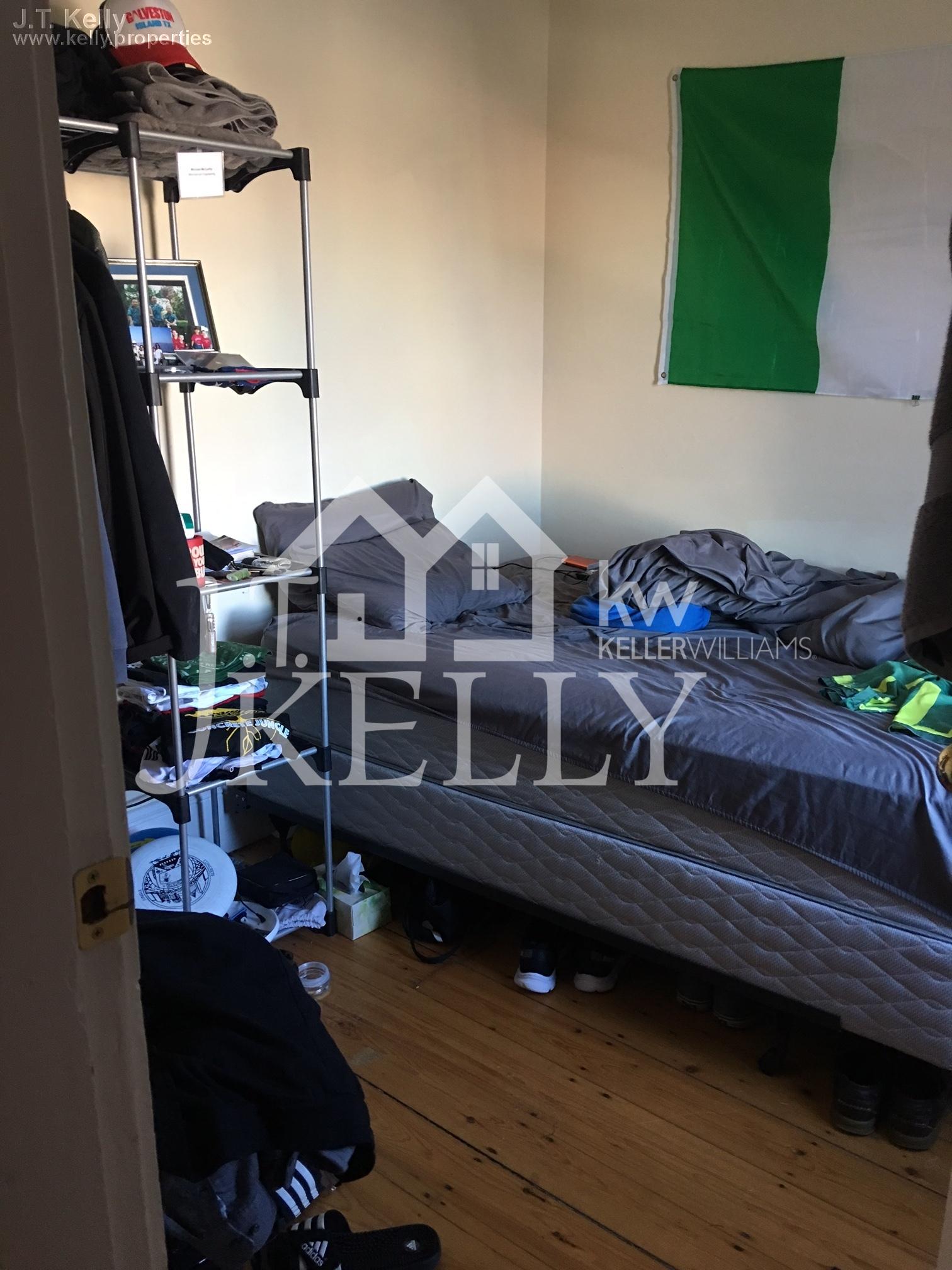 192 Hillside St, Mission Hill