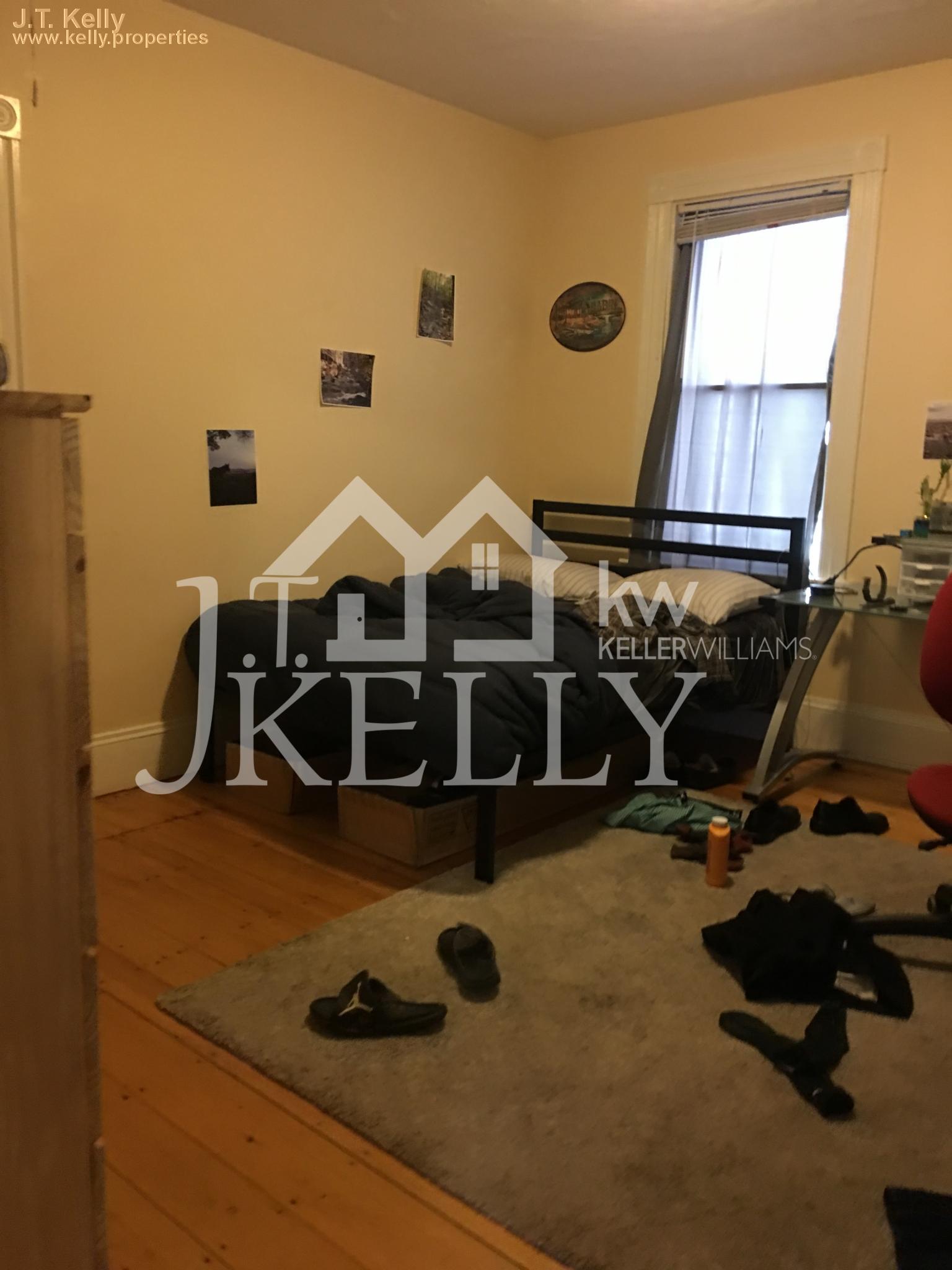 192 Hillside St, Mission Hill