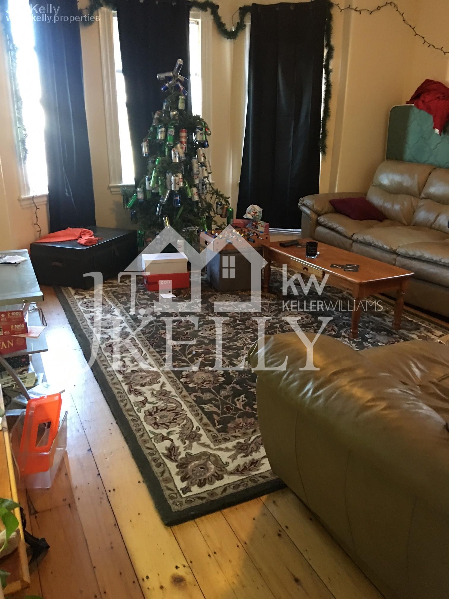 192 Hillside St, Mission Hill