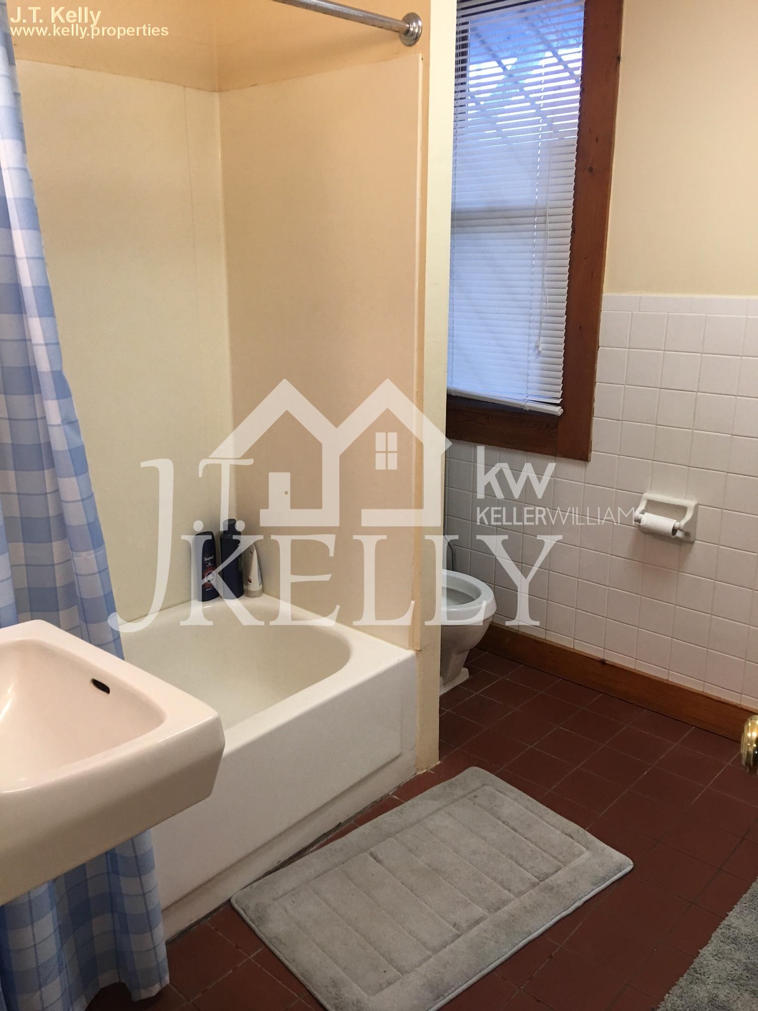 192 Hillside St, Mission Hill