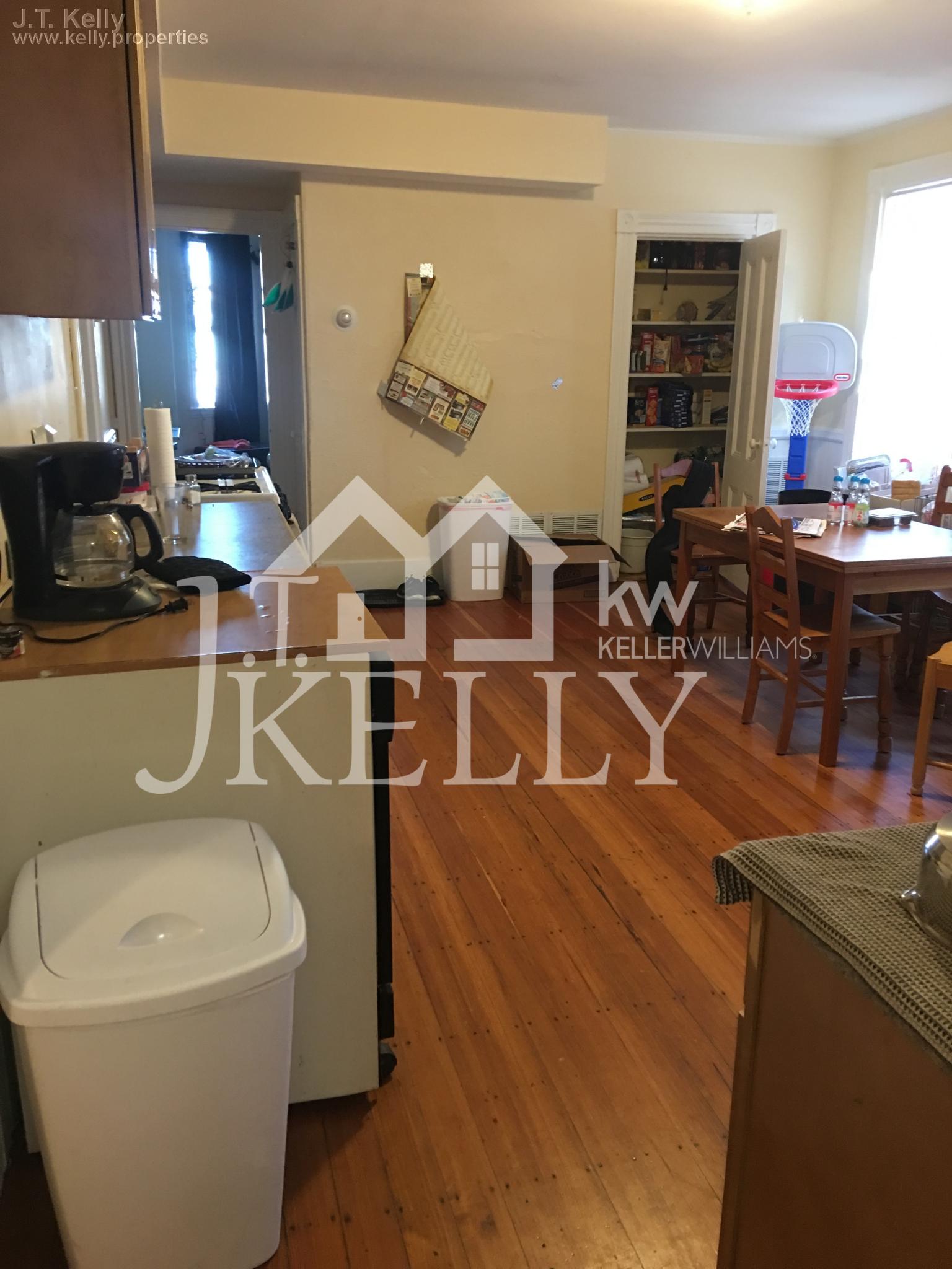 192 Hillside St, Mission Hill