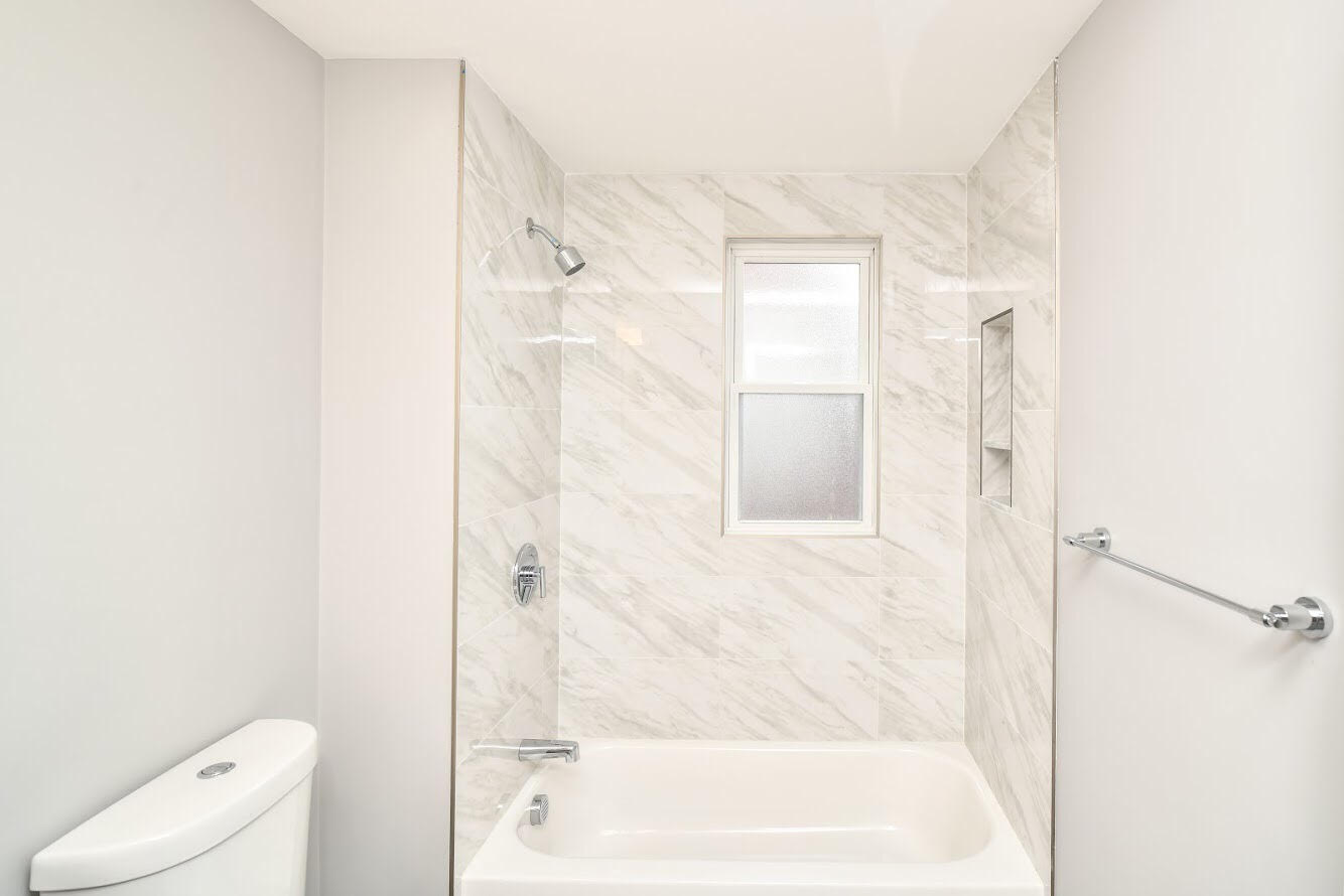 2 bed, 1 bath apartment for rent at 119 Blake St Unit 1, Hyde Park — photo 6 of 9