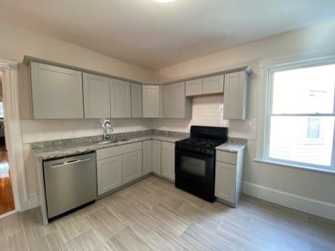 3 bed, 1 bath apartment for rent at 448 Norfolk St Unit 1, Mattapan — photo 11 of 16
