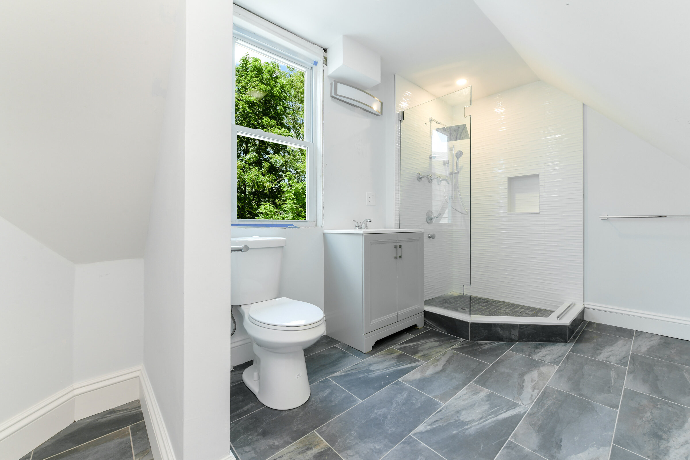 3 bed, 1 bath apartment for rent at 175 Humboldt Ave Unit 2, Roxbury — photo 5 of 11