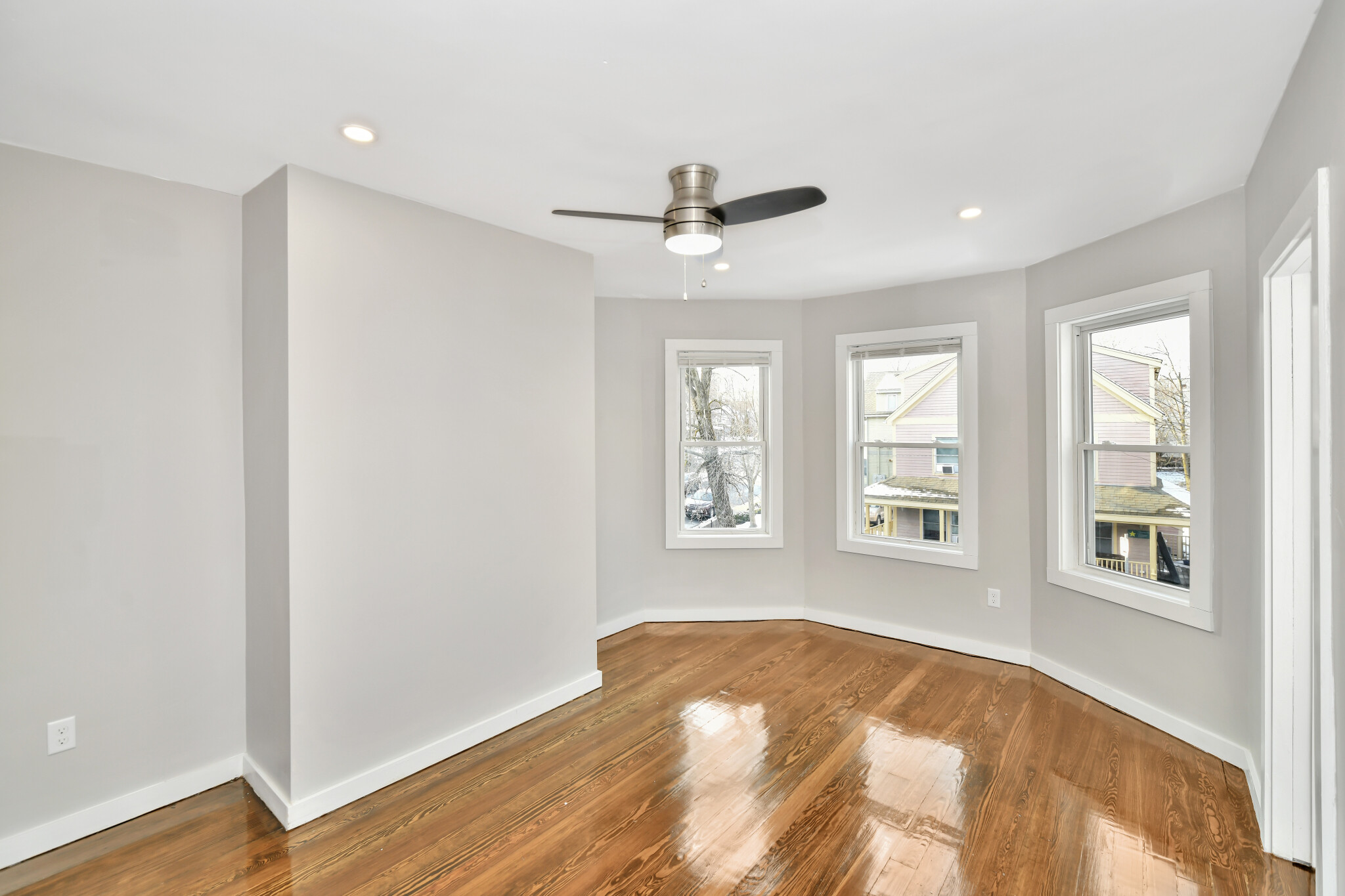 81 Ellington St, Dorchester