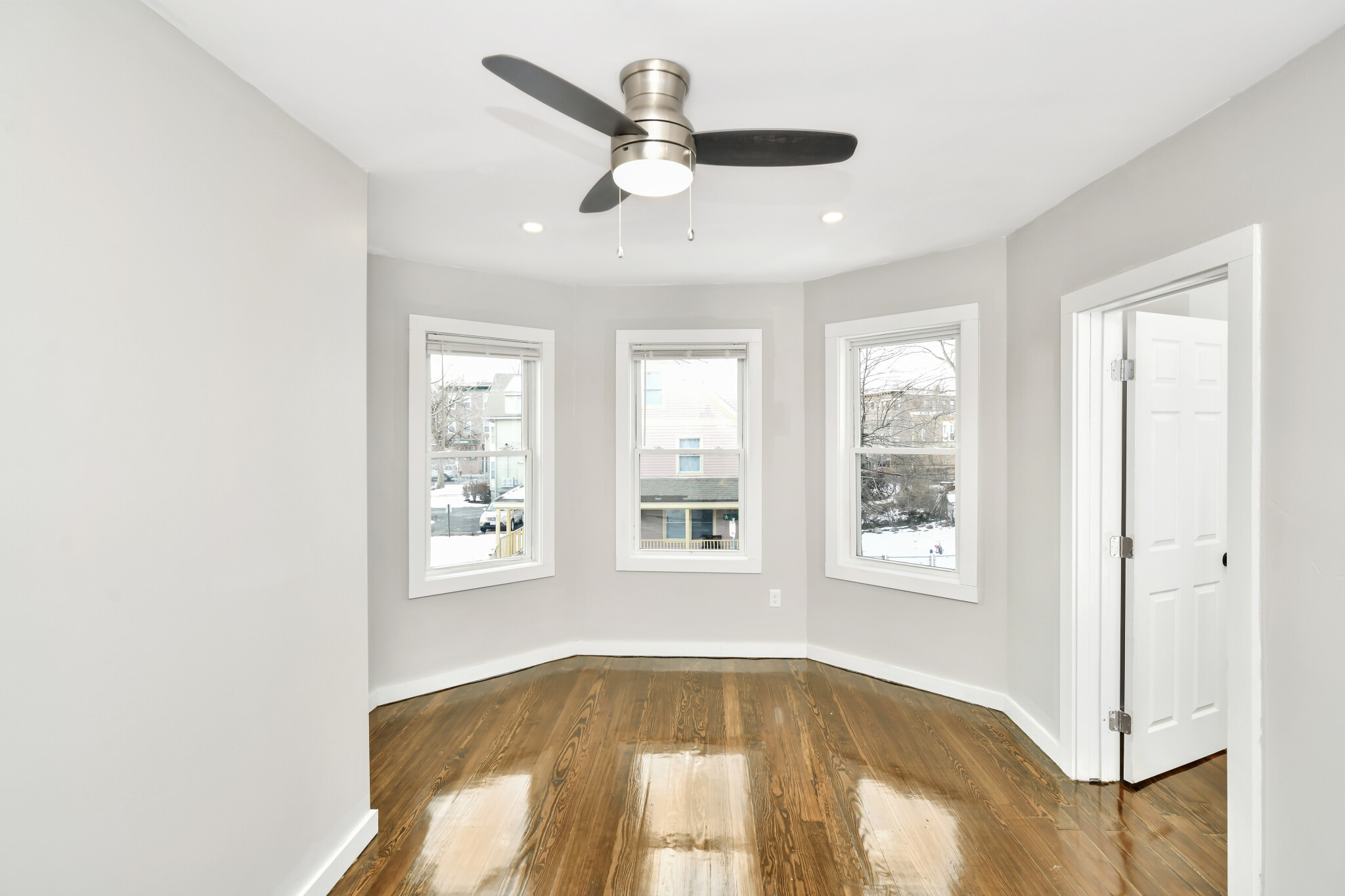 81 Ellington St, Dorchester