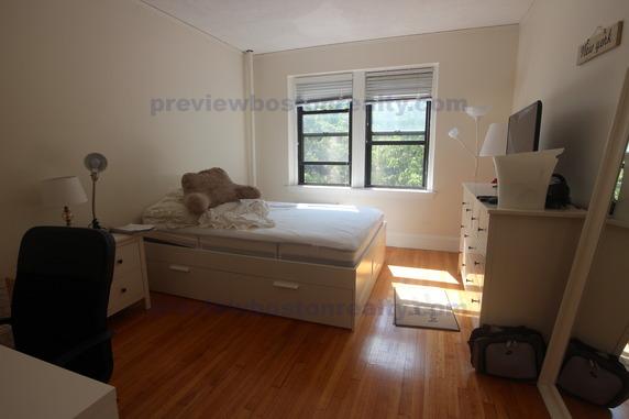 3 bed, 1 bath apartment for rent at 145 Englewood Ave Unit 32, Brighton — photo 9 of 13
