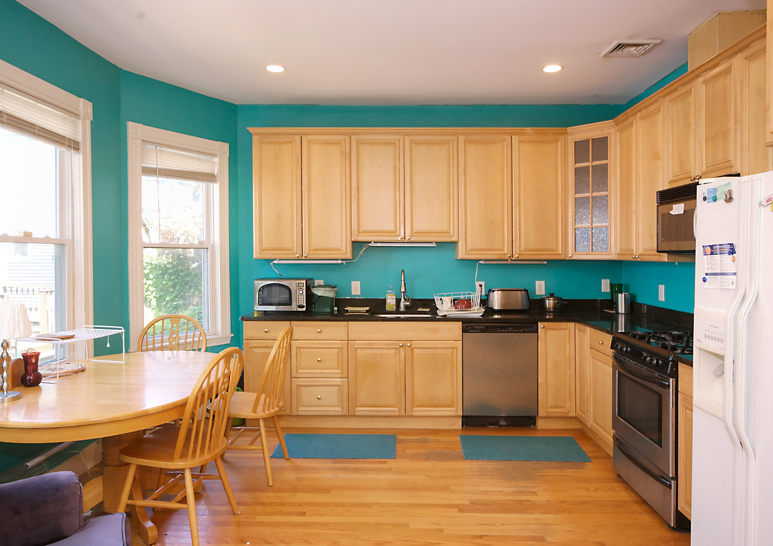 3 bed, 2 bath apartment for rent at 37 Fairmont Unit 1, Cambridgeport — photo 1 of 10