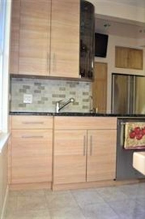 3 bed, 1 bath apartment for rent at 83 Francis St Unit 3, Coolidge Corner — photo 8 of 12