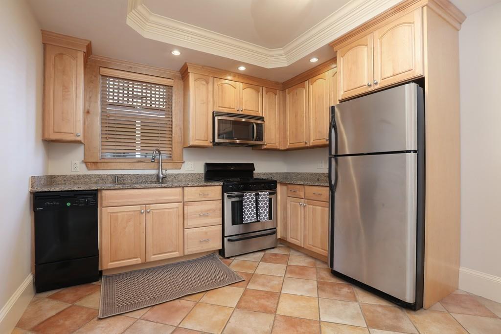 2 bed, 1 bath apartment for rent at 464 East 6th St Unit 1, South Boston — photo 3 of 14