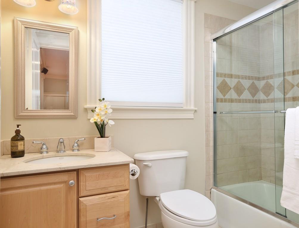 2 bed, 1 bath apartment for rent at 464 East 6th St Unit 1, South Boston — photo 4 of 14