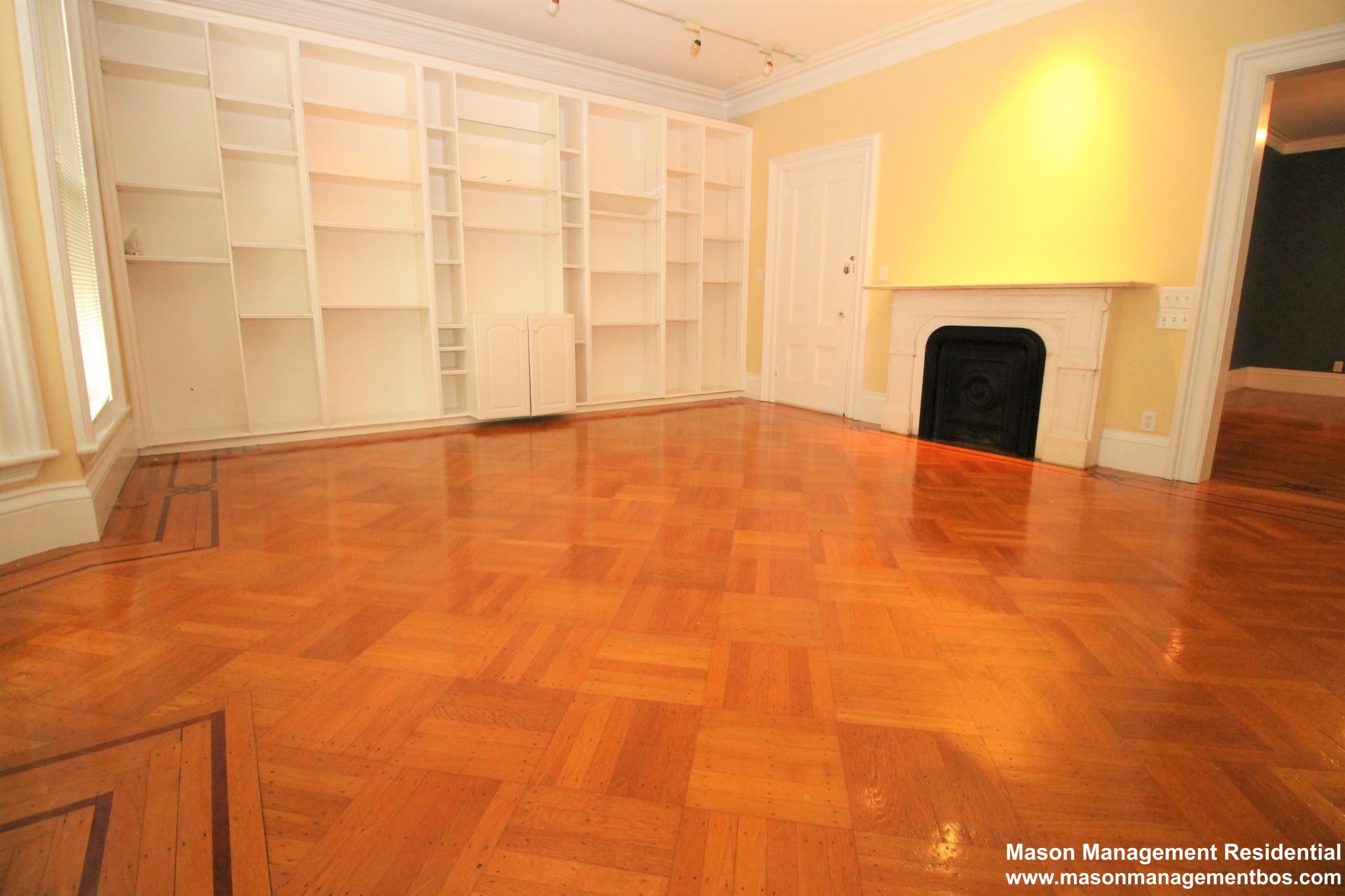 36 Davis Ave, Emerson Gardens