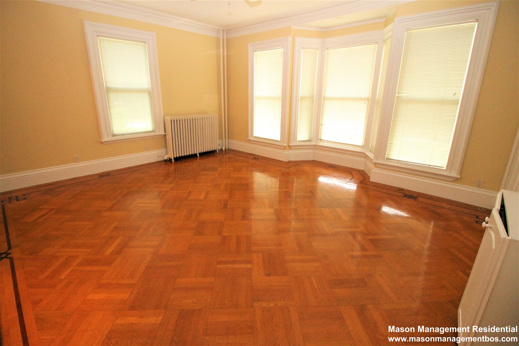 36 Davis Ave, Emerson Gardens