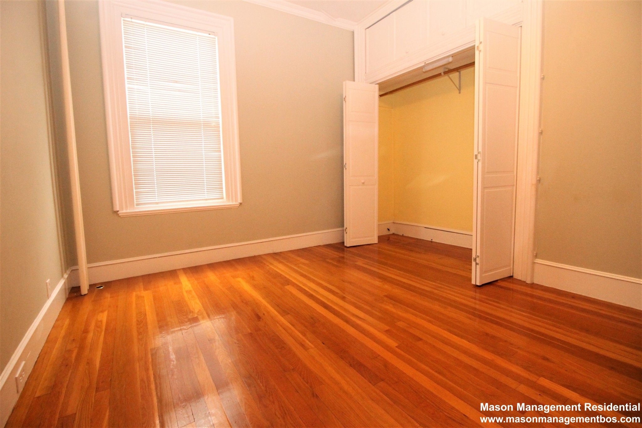 36 Davis Ave, Emerson Gardens