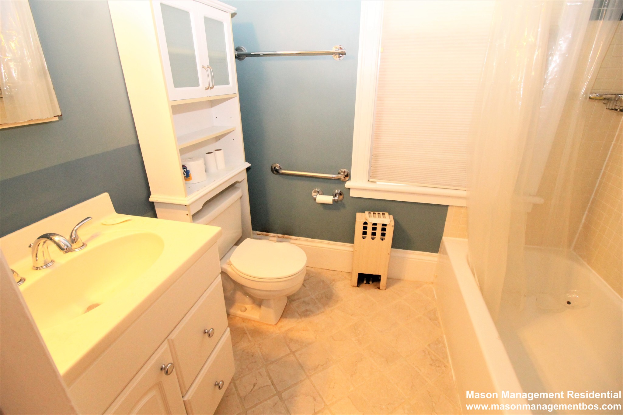 36 Davis Ave, Emerson Gardens