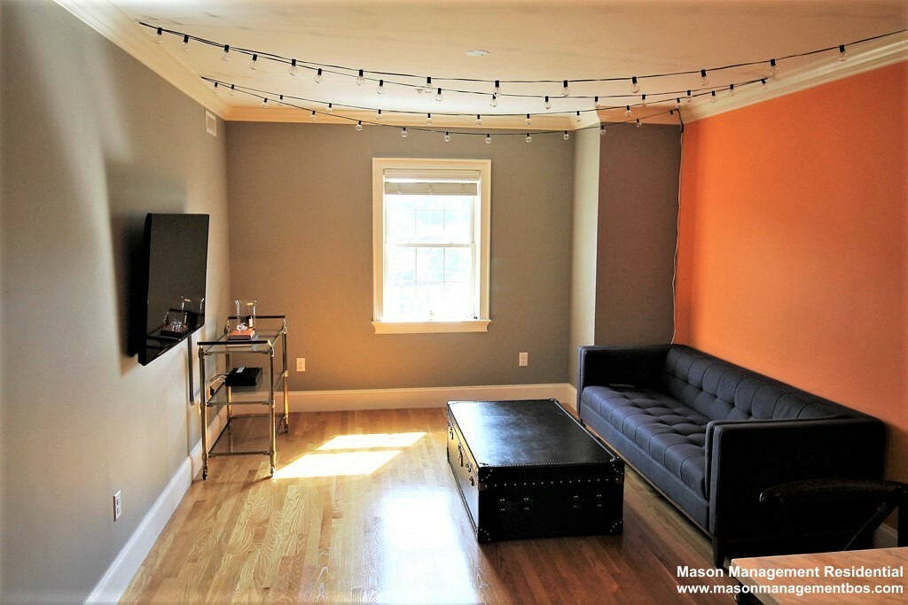 Photos of apartment on Winter St.,Waltham MA 02451