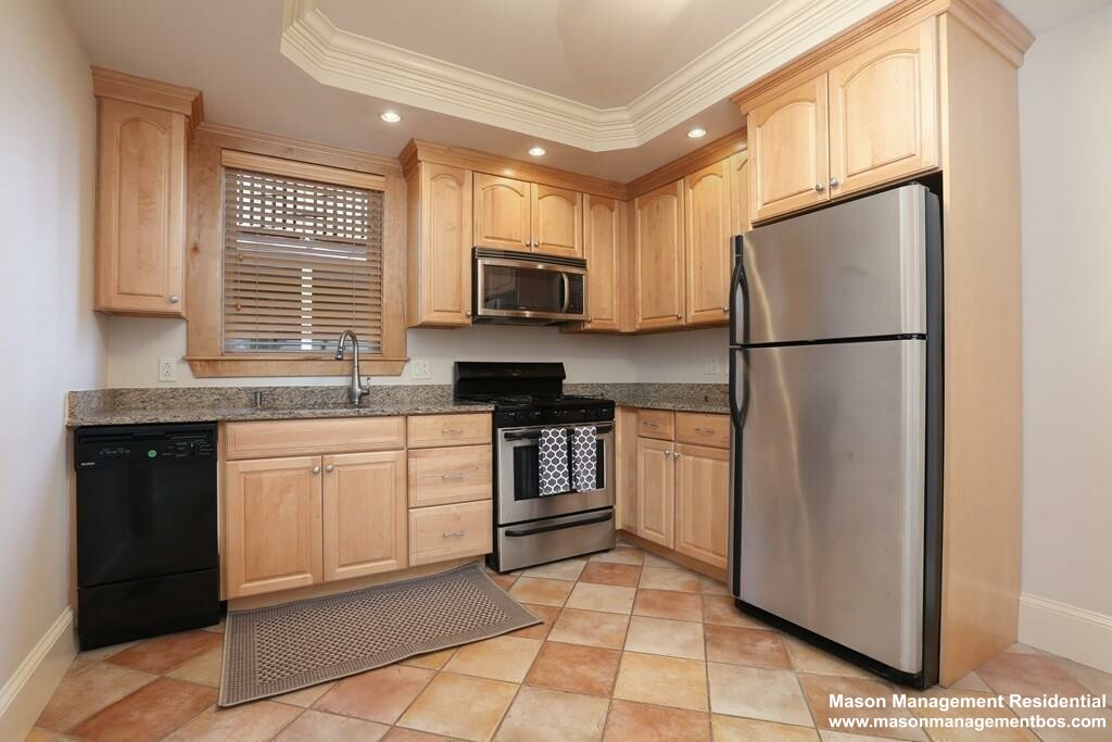 2 bed, 1 bath apartment for rent at 464 East 6th St Unit 1, South Boston — photo 3 of 7