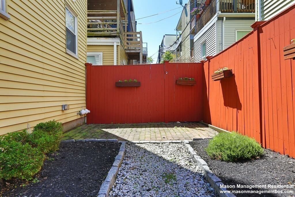2 bed, 1 bath apartment for rent at 464 East 6th St Unit 1, South Boston — photo 6 of 7