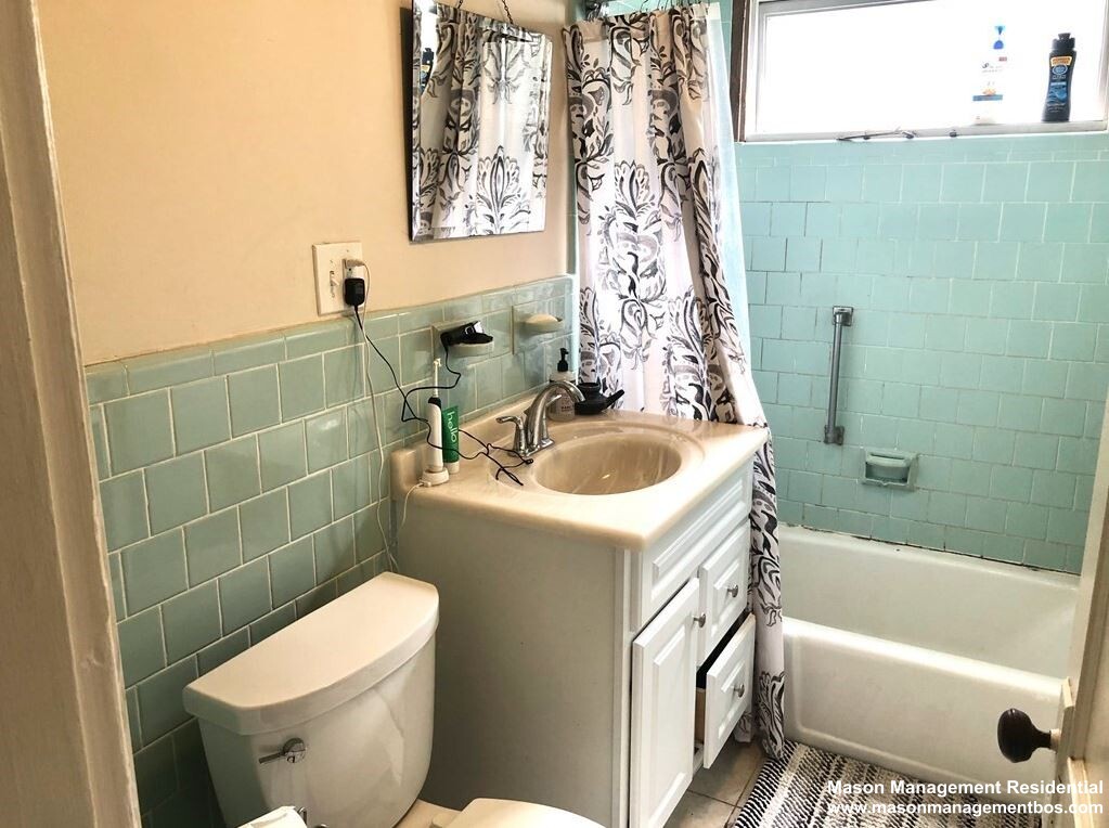 1530 Columbia Rd, South Boston