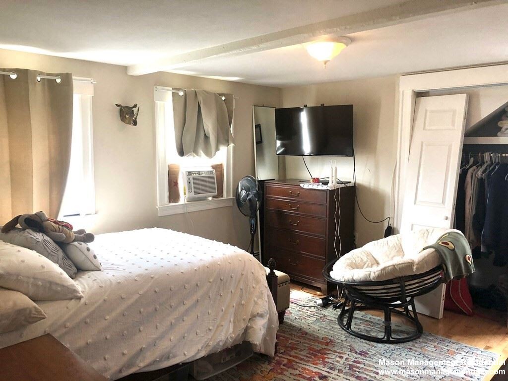 1530 Columbia Rd, South Boston