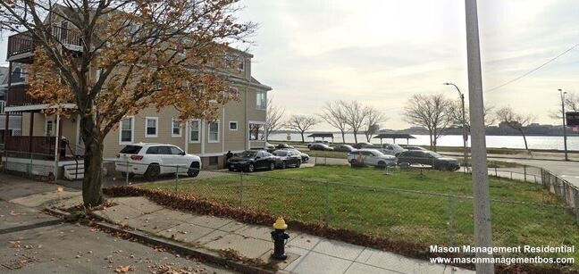 1530 Columbia Rd, South Boston