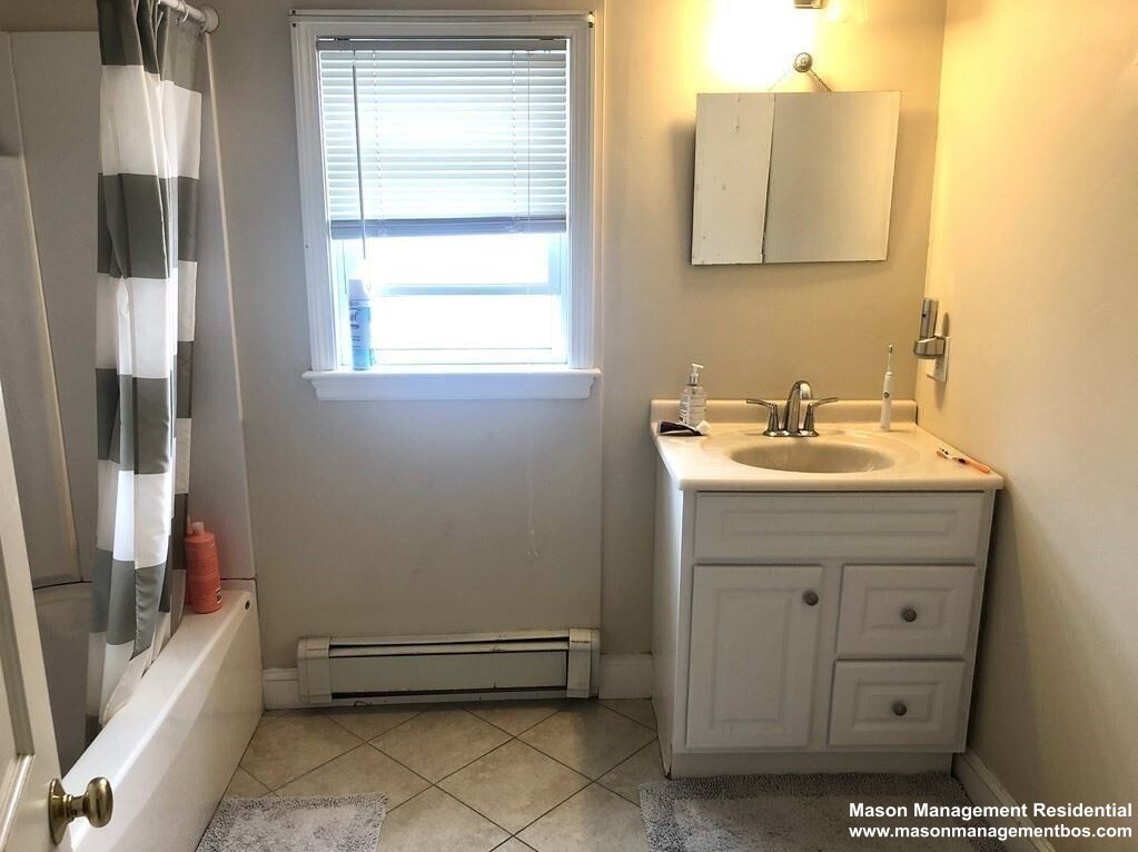 1530 Columbia Rd, South Boston