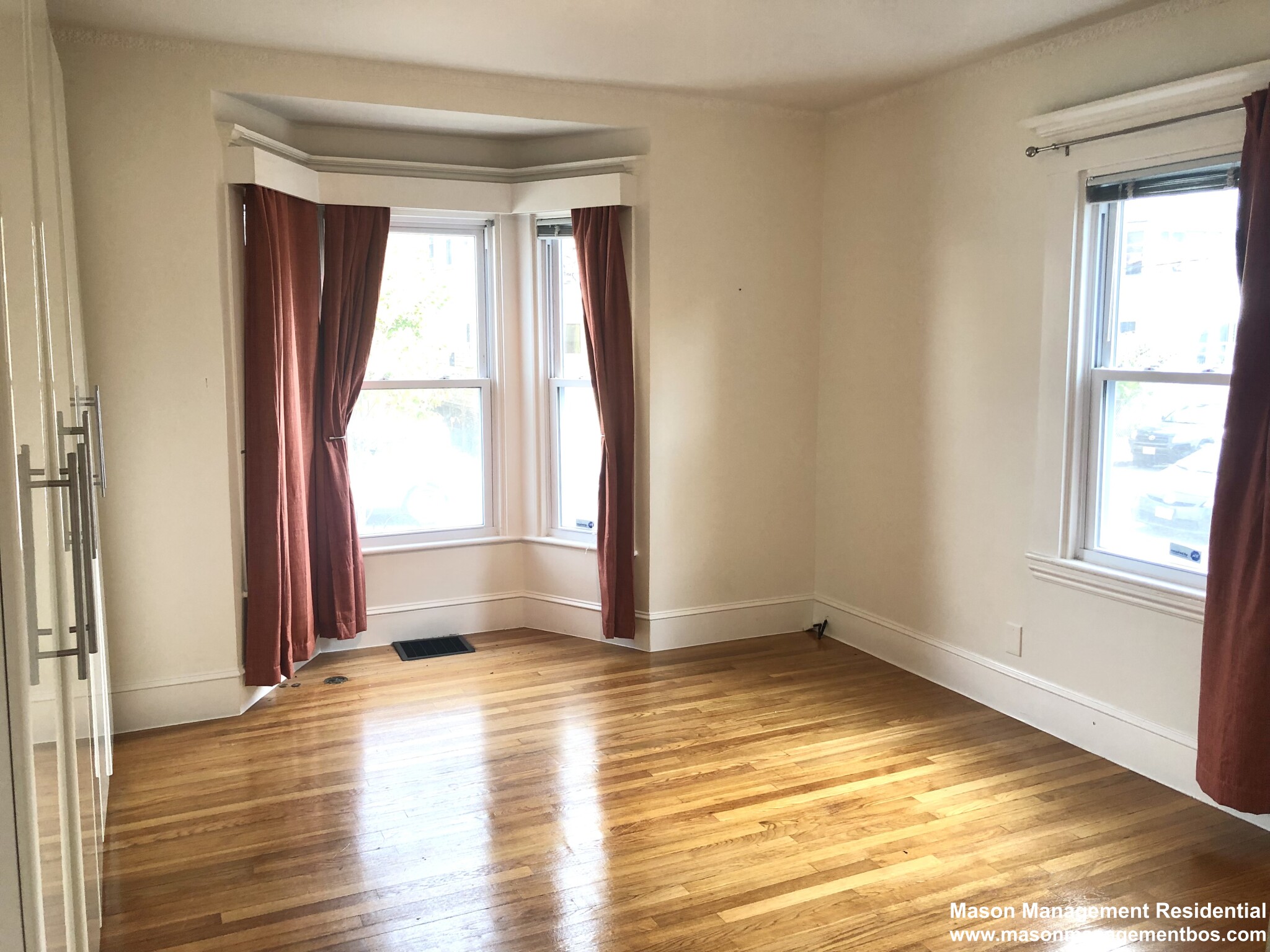 34 Everett Ave, East Somerville