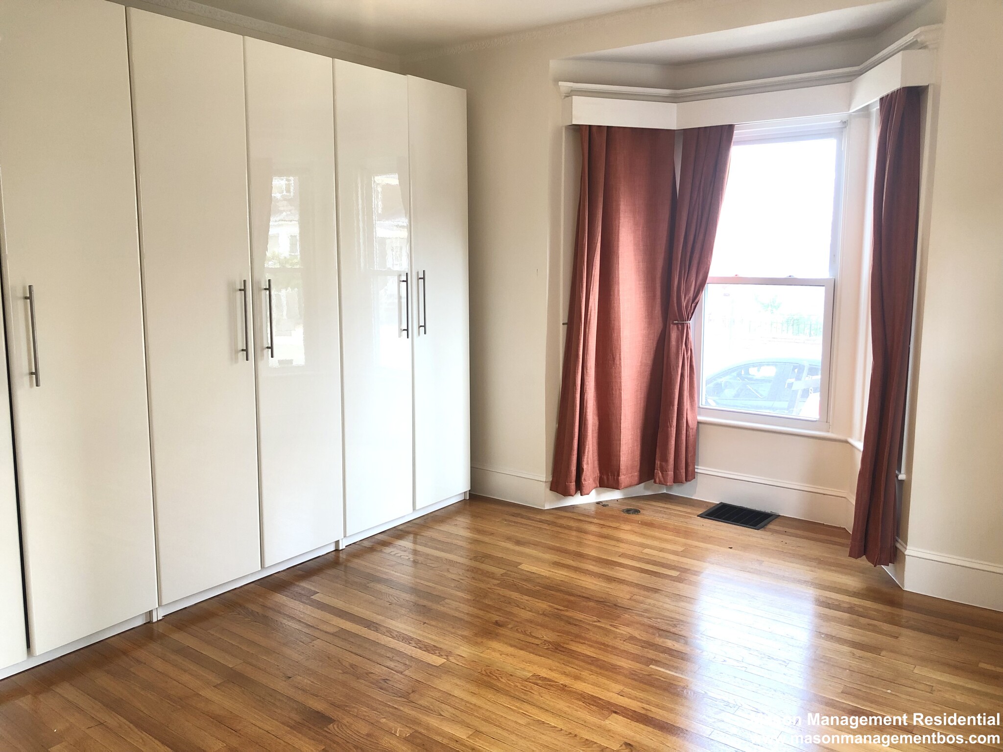 34 Everett Ave, East Somerville