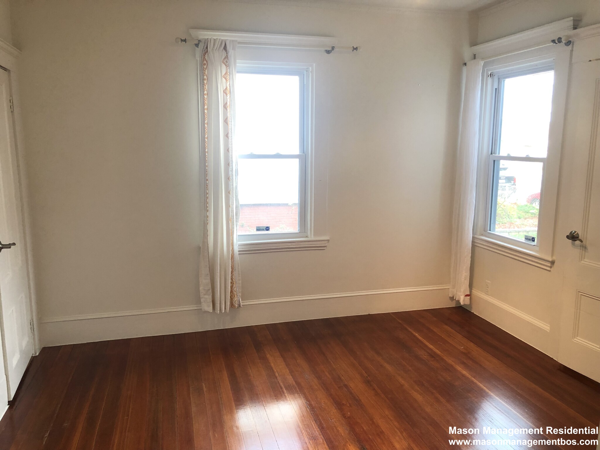 34 Everett Ave, East Somerville