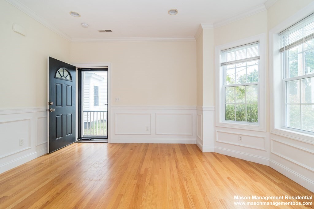 123 Russell St, Waltham