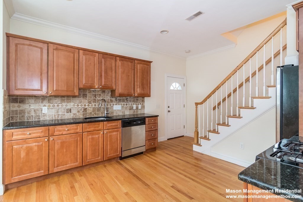 123 Russell St, Waltham