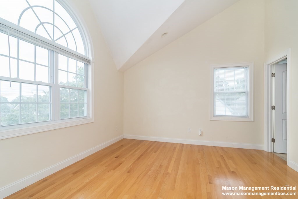 123 Russell St, Waltham