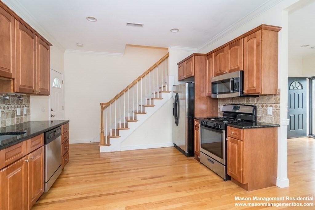 123 Russell St, Waltham