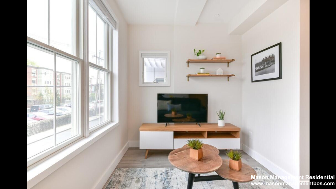 70 Bremen St, East Boston