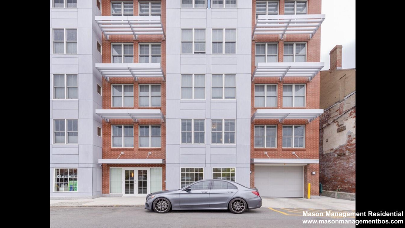 70 Bremen St, East Boston